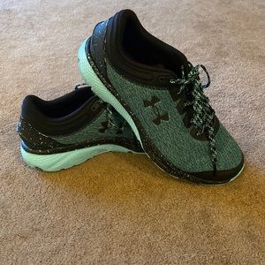 Under Armour Charged Escape